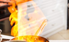 pulire pentole in acciaio e alluminio bruciate