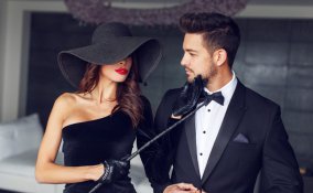 cougar woman, toy boy, coppia