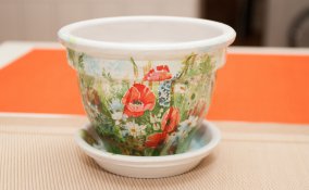 rinnovare vasi terracotta, vasi terracotta decoupage