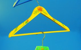 grucce legno personalizzate,  grucce legno decoupage