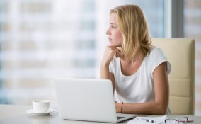 sentirsi inutili lavoro, sentirsi inutili frasi, lavoro autostima