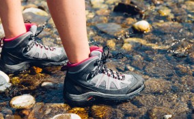 scarpe trekking, come lavarle, natura