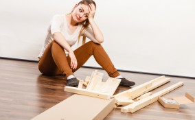 tavolo traballante, come riparare un tavolo, come aggiustare un tavolo