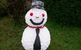 pupazzo neve bicchieri