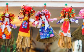 addobbi carnevale finestre, lavoretti carnevale, decorazioni carnevale da appendere