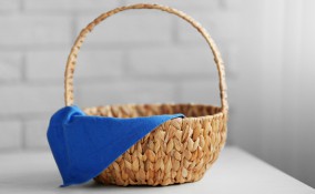 come decorare cestino vimini, decoupage cestino, decoupage vimini