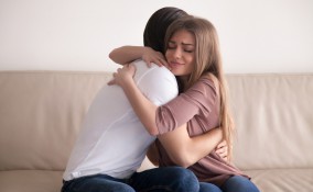 come ritrovare felicità coppia, coppia in crisi, come ritrovare serenità coppia