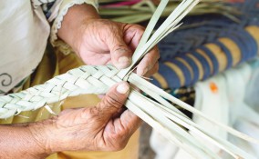 palma pasqua fai da te, come intrecciare palma, come fare una croce con la palma 