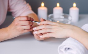 manicure russa, come si esegue, trattamento