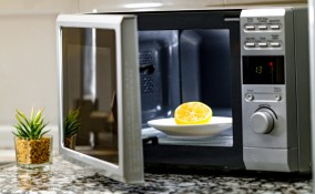 forno a microonde, pulizia, rimedi