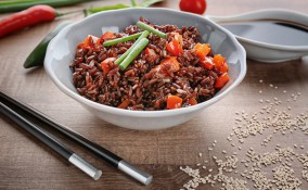 insalata riso rosso, vegetariano, ricette