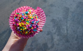 Cake pop arcobaleno ricetta