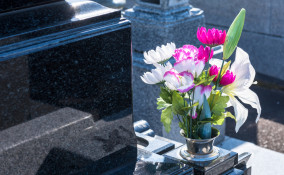 come fare mazzo fiori cimitero, mazzo fiori cimitero