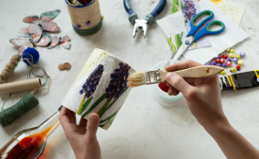 come decorare barattoli latta decoupage, decorare barattoli latta, decoupage latta