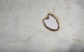 come togliere bruciature vestiti, come togliere bruciato vestiti