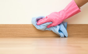 come pulire i battiscopa, pulizia battiscopa