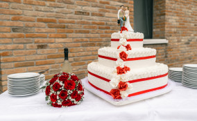 torte con rose in pasta di zucchero, torte decorate con rose