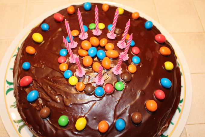 festa compleanno bambini giardino giochi aria aperta decorazione tavola