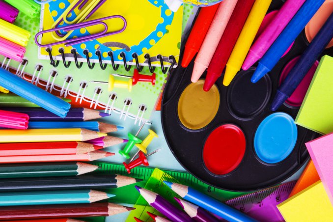 sicurezza bambini scuola colori colla cancelleria avvertenze adulti 