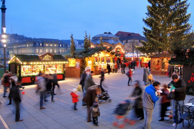 mercatino di Natale abete neve albero