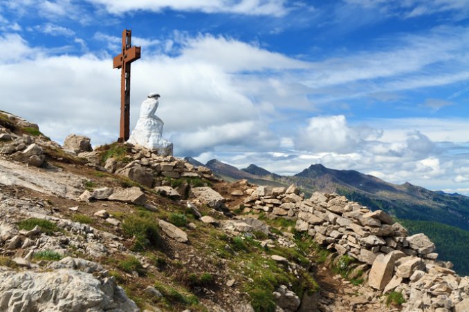 Passo Rolle Trentino Alto Adige Monte Castellazzo croce