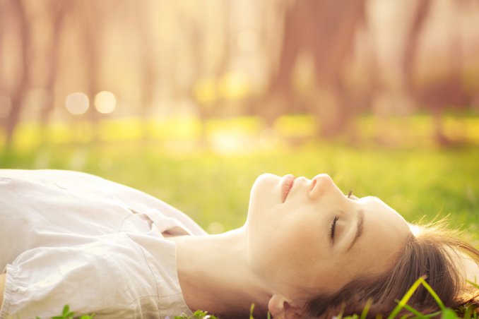 look primavera trucco taglio gambe