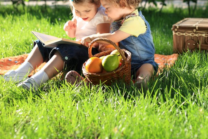 lettura leggere bambino figli iniziare abitudine mamma donne donna