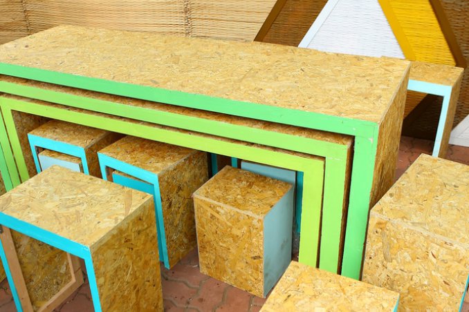 mobili in materiale riciclato