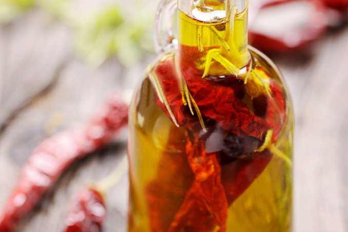 come preparare l'olio piccante fai da te