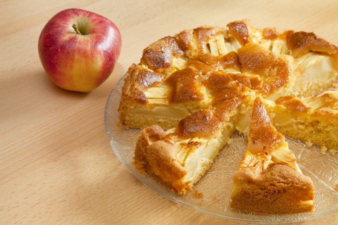torta pere mele montata