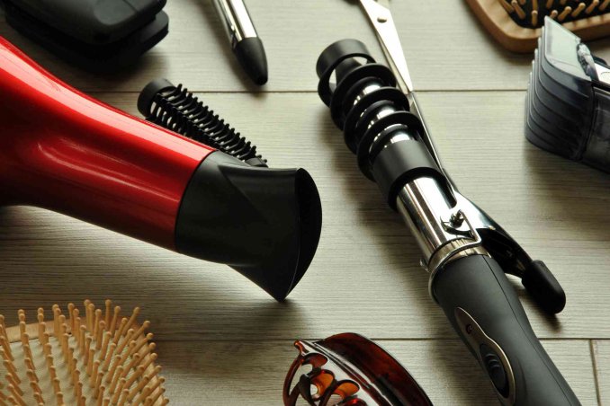 come pulire la piastra per capelli