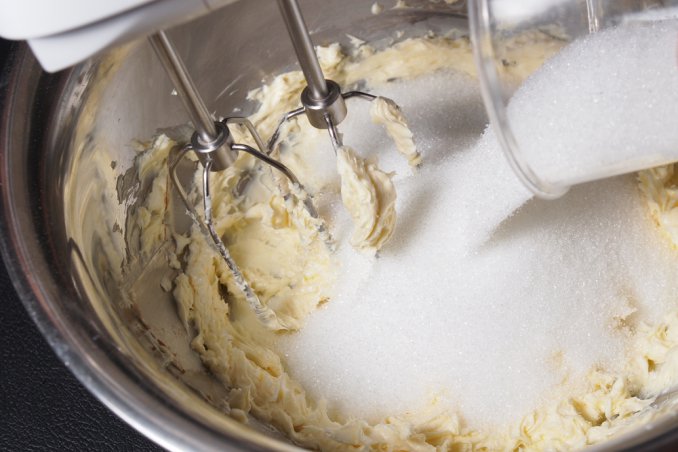 Pasta frolla montata senza glutine per sparabiscotti