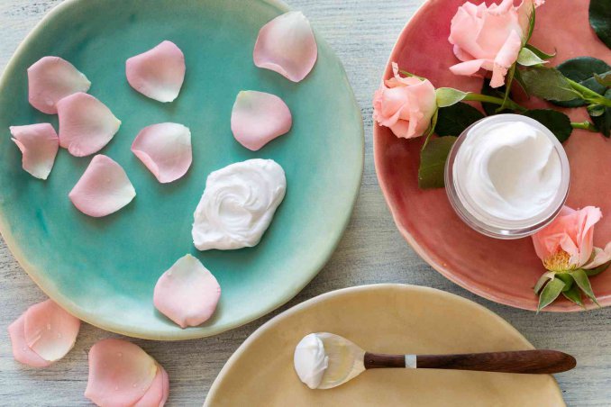 Crema e maschera contorno occhi fai da te