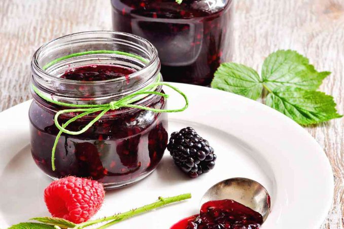 marmellata di lamponi e more