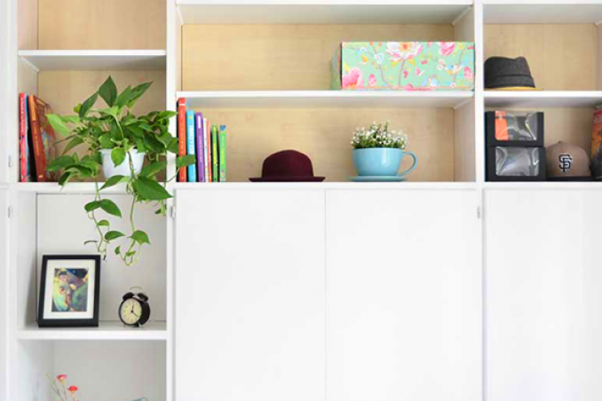 Come riparare un armadio se cede una mensola