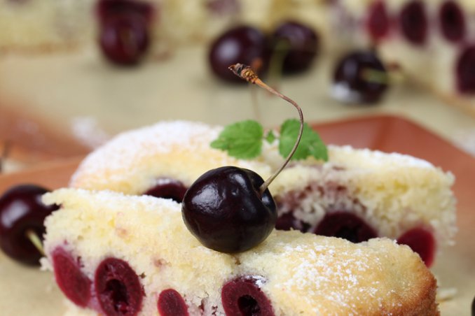 Ciambella di ciliegie