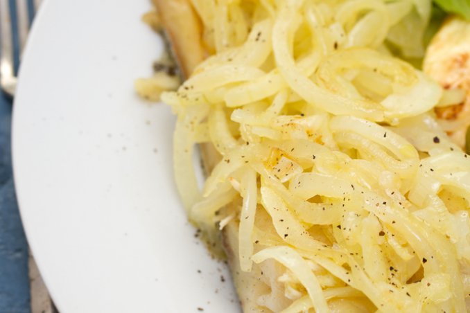 Merluzzo con cipolle