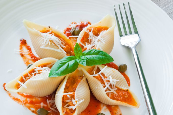Conchiglioni ripieni al sugo di pesce