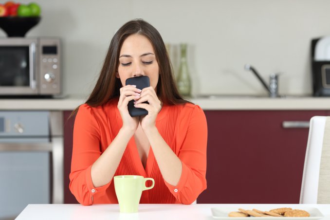 paura di essere giudicati, fregarsene, giudizio altri, facebook