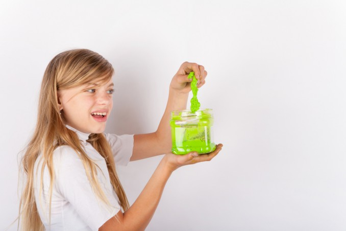 come fare slime fosforescente, come fare slime fluorescente