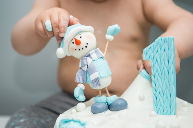 torte con pupazzo di neve, pupazzo di neve pasta di zucchero