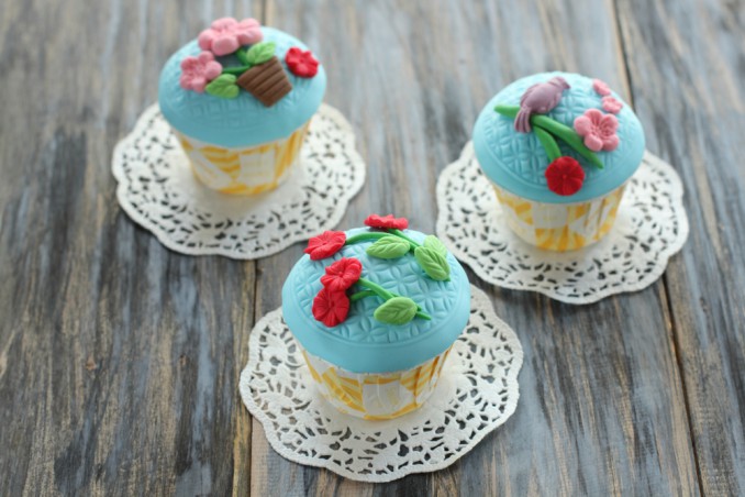 cupcake decorati fiori pasta di zucchero, cupcake decorati, cupcake pasta di zucchero, cupcake fiori