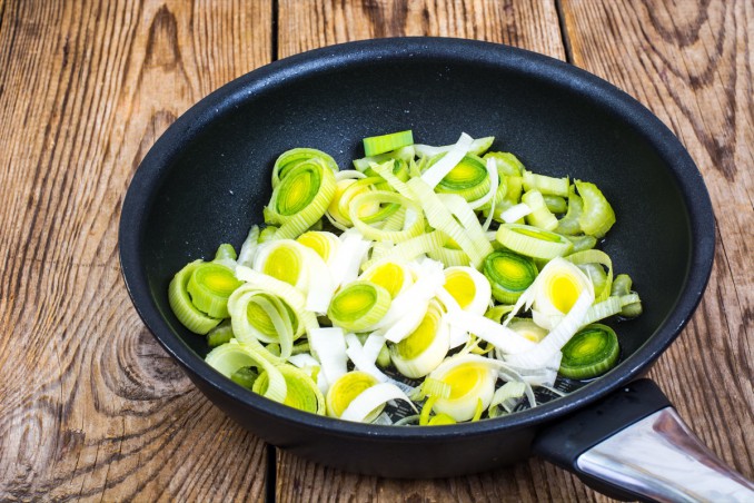 porri in padella, speck, come cucinarli