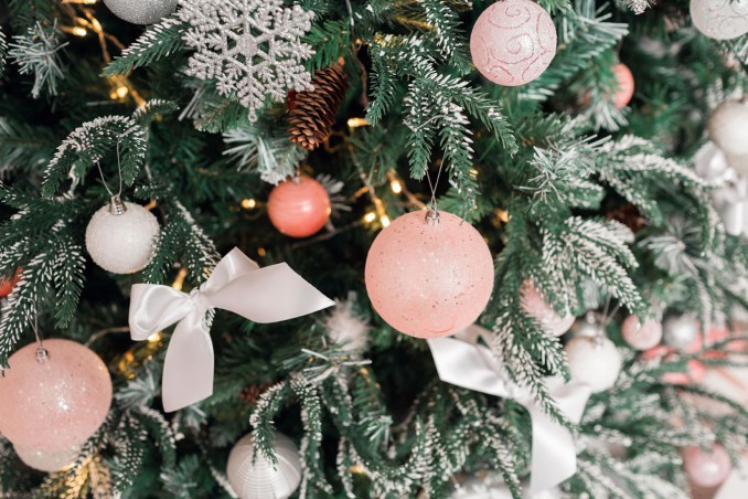 come aggiustare ramo rotto albero natale, ramo rotto albero natale