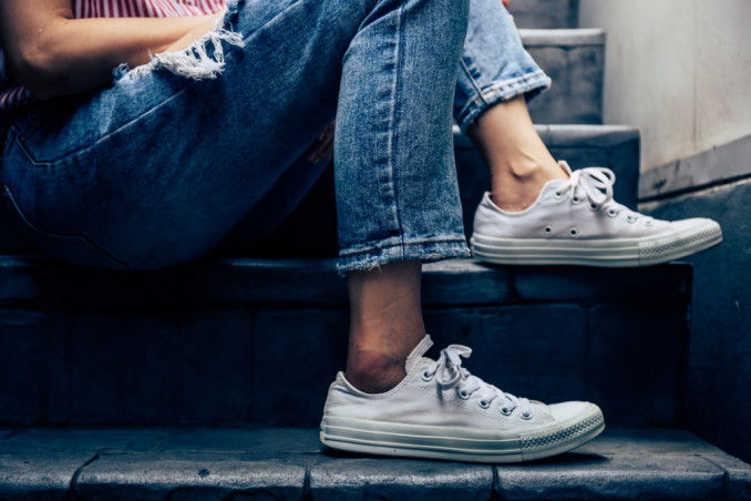 come aggiustare scarpe ginnastica, riparare scarpe ginnastica