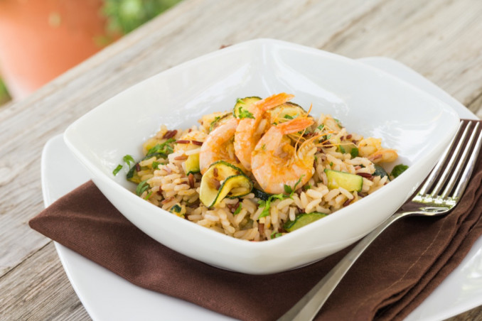 insalata di riso, zucchine, gamberetti