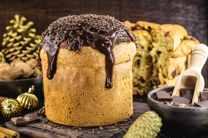 panettone, salsa, cioccolato