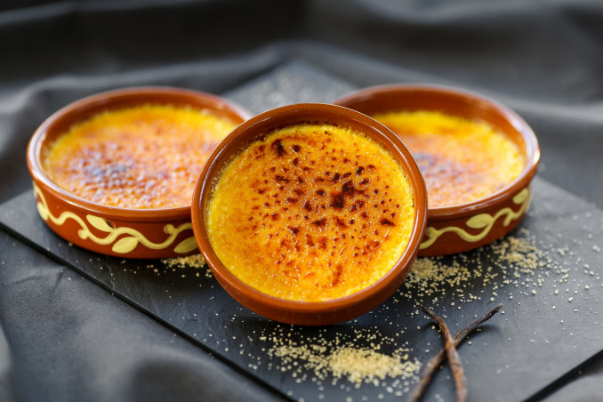 Creme brûlée e crema catalana