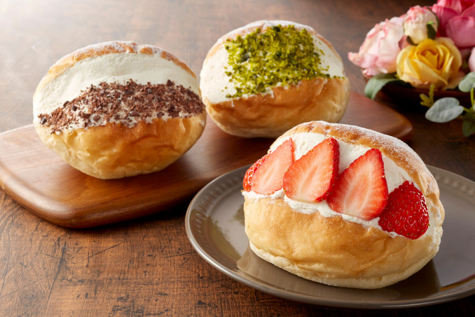 Torta Maritozzo con frutta fresca e liquore